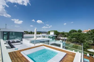 Gallery image of Villa Orla Deluxe Luxury Villa with geo-thermal swimming pool in Albufeira